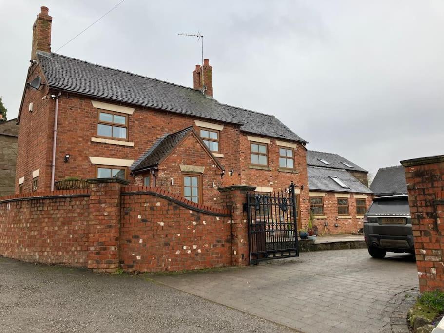 Woodbine Cottage-Part Of Alton Cottages Exteriér fotografie